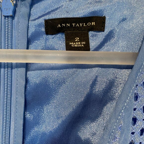 Ann Taylor Eyelet A-Line Dress Periwinkle Blue Size 2 V-Neck Flare - Picture 3 of 6